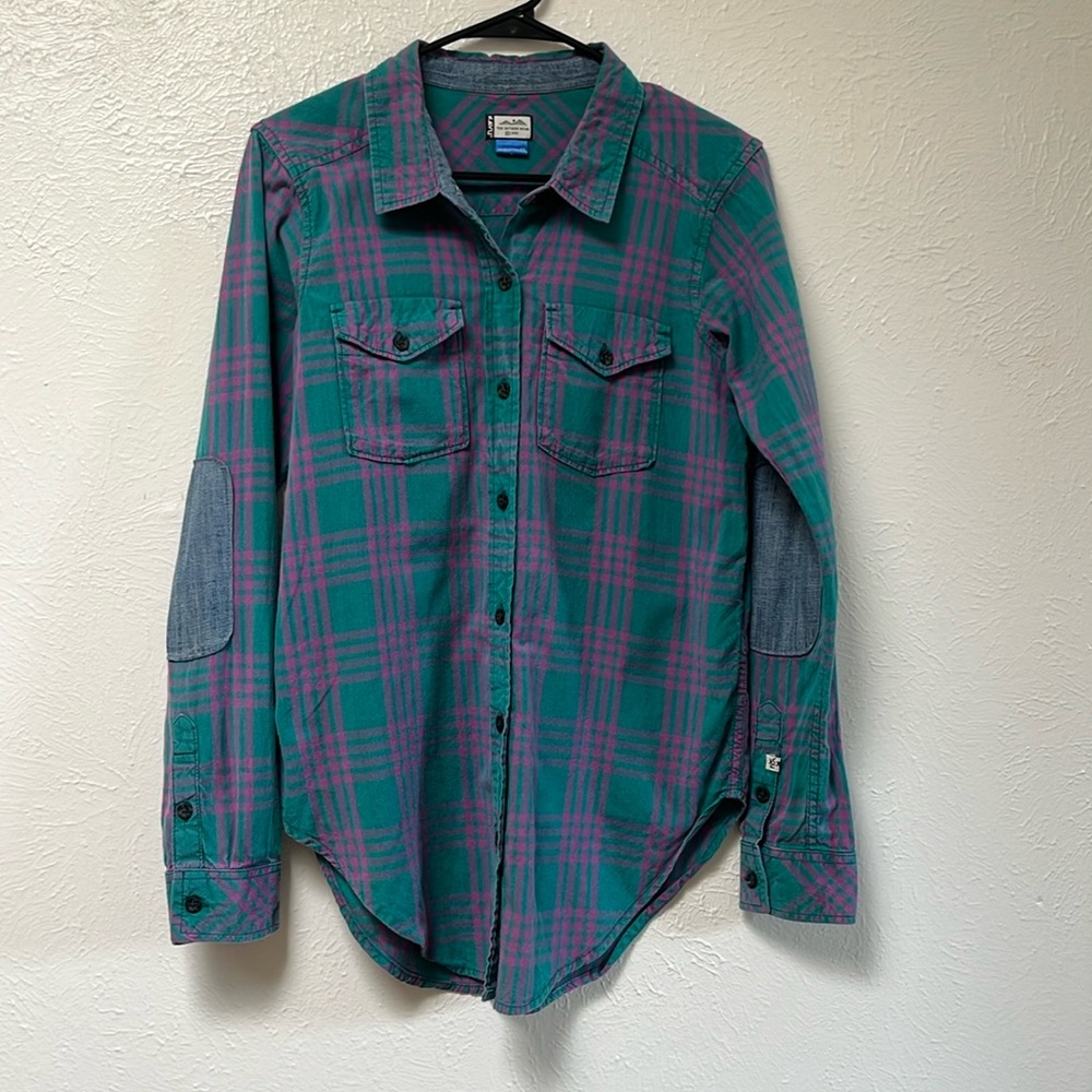 Kavu button down shirt